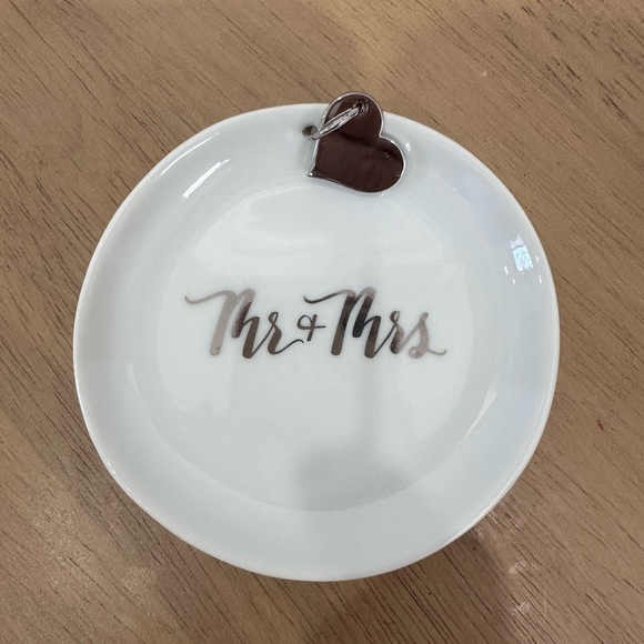 Mr & Mrs White Ring Dish with Silver Heart Charm - Picture 4 of 6